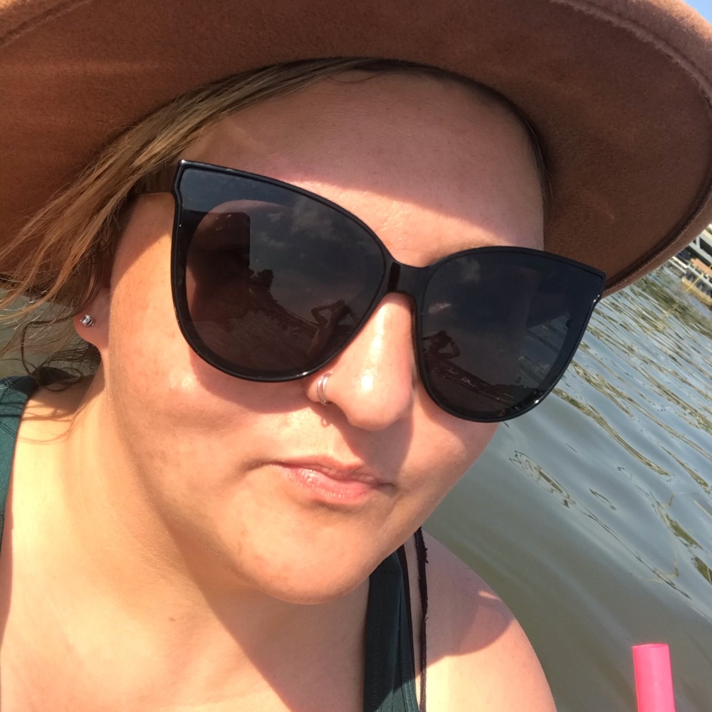 Meet your Posher, Lauren